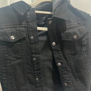 Joe’s size 7 black denim boys jacket with tie dye hood and snap up front